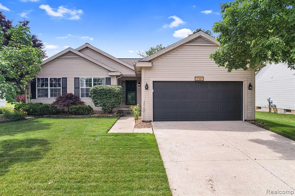 2361 Lorraina Ln, Hartland, MI 48353 MLS 20230052703 Zillow