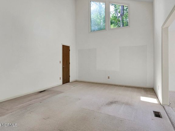 2nd image of 5083 Edinboro Ln