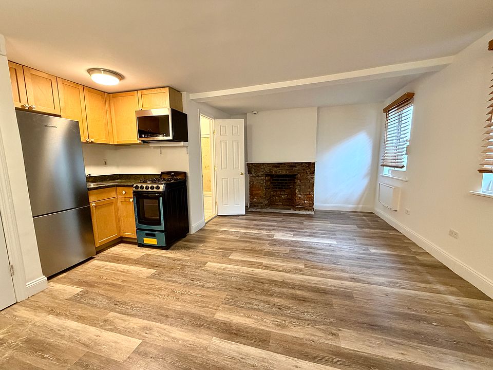 1st image of 216 E 28th St #1CR