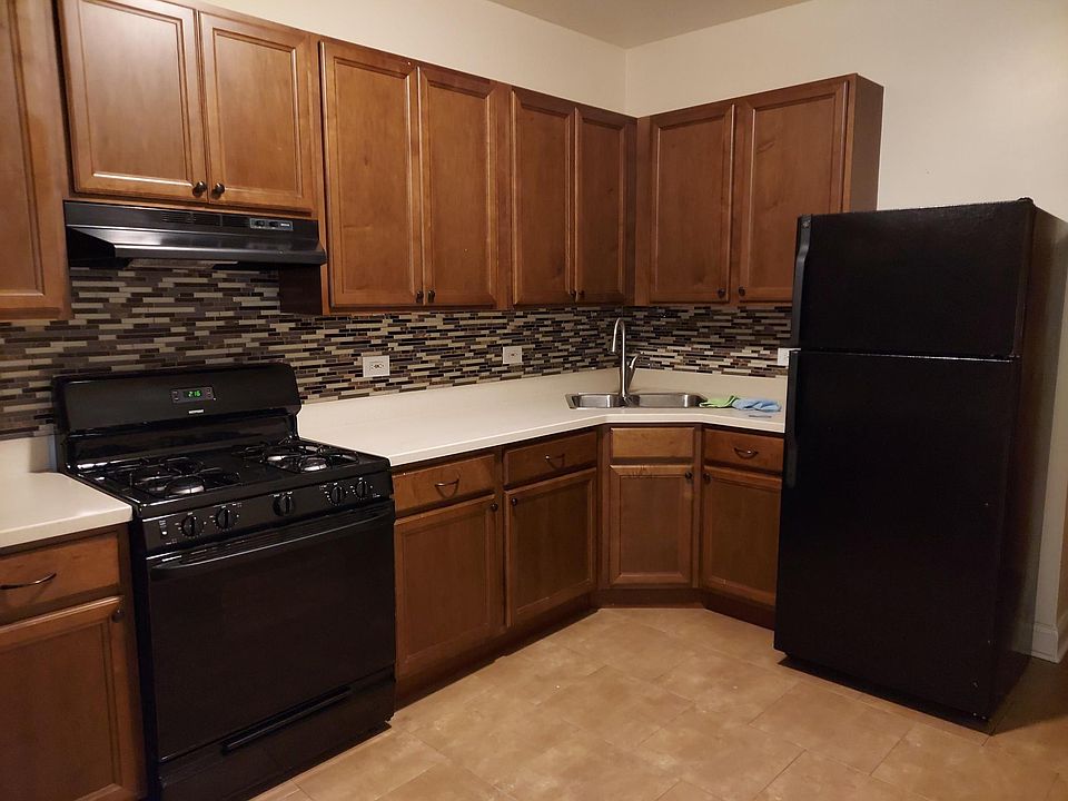 1st image of 4803 S Forrestville Ave #3