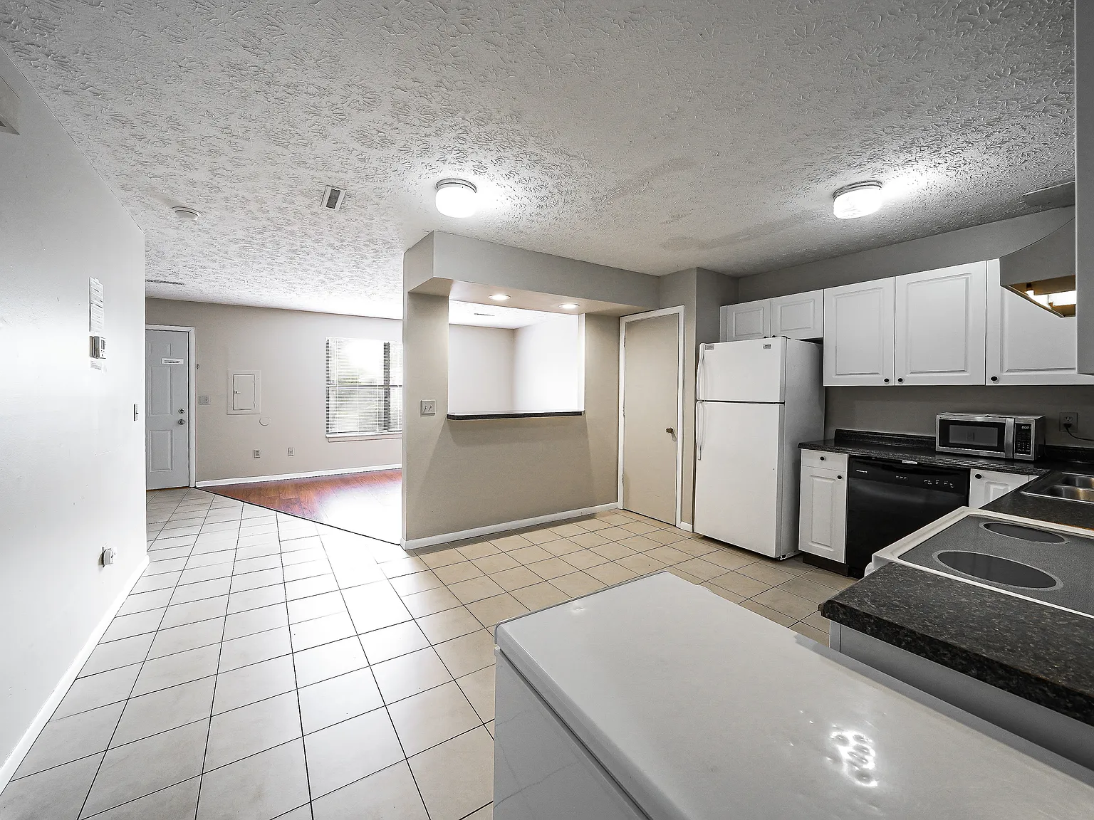 1807 Gemini Ct — Photo 2