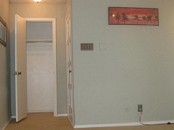 3rd image of 224 Shady Lane Dr