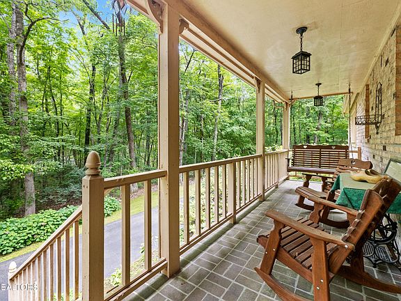 5th image of 1212 Night Hawk Ln