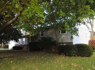 420 N Lincoln St, Metamora, IL 61548