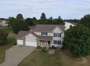 2663 Captain Bixby Ct, Muscatine, IA 52761