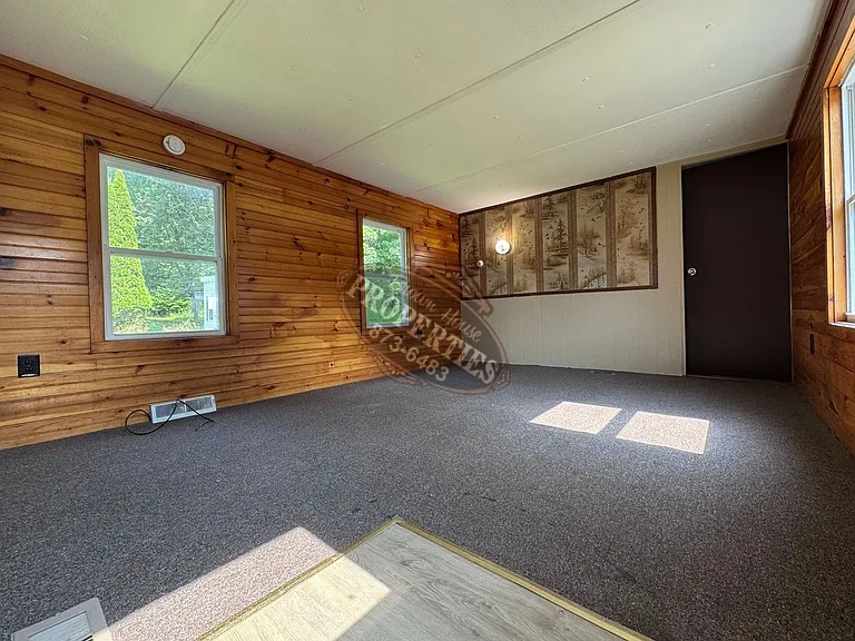 236 Oak St — Photo 4