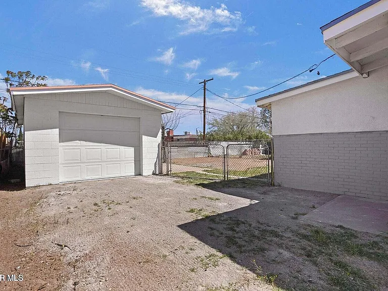 5021 Tetons Dr — Photo 23
