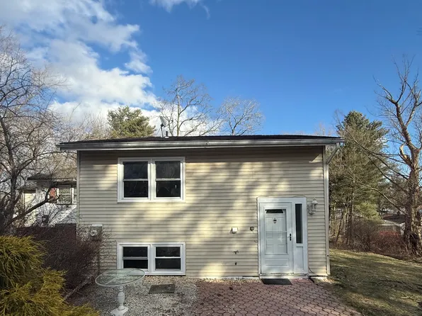 38 Laura Ln, Kiamesha Lake, NY 12751