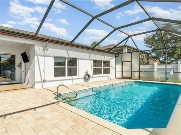 11404 Lake Cypress LOOP, FORT MYERS, FL 33913