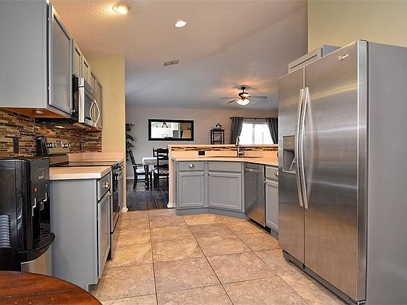 5th image of 114 Pine Isle Dr