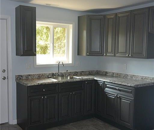4th image of 1027 Westbrook Ave