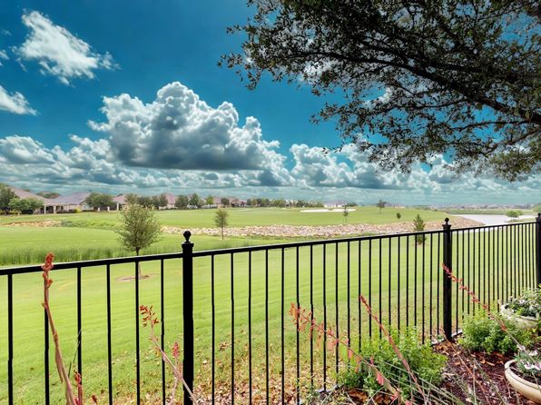 8916 Crestview Dr, Denton, TX 76207