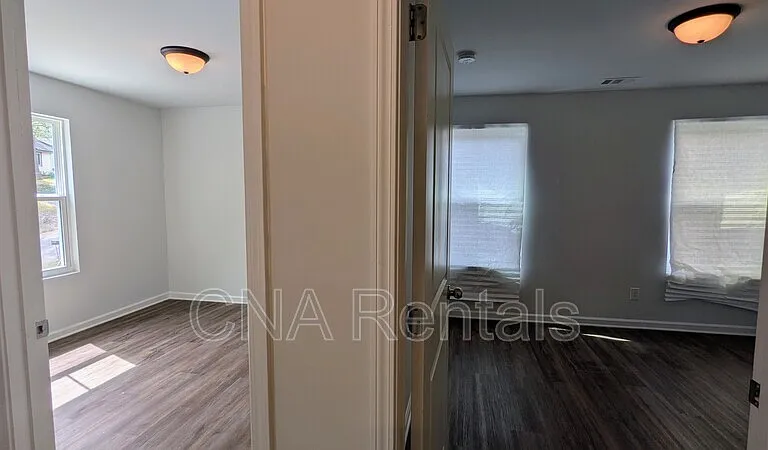 2367 Summit Ave — Photo 18