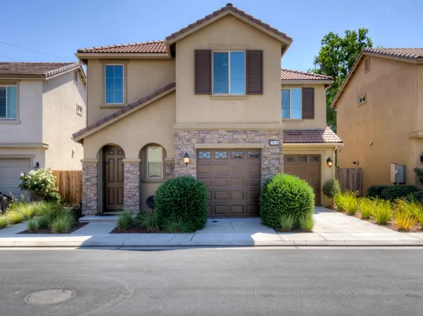 7018 N Brookdale Dr, Fresno, CA 93722