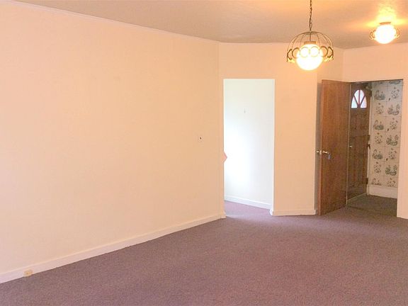 3rd image of 16 Braemore Rd