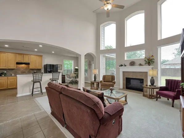 8222 Edenwood Dr, Spring, TX 77389