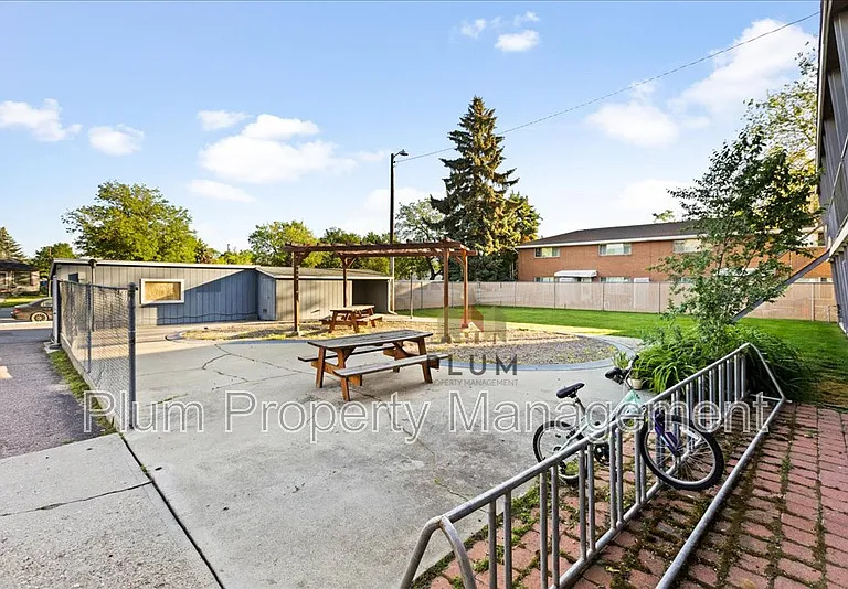 1024 Stephens Ave #10 — Photo 3