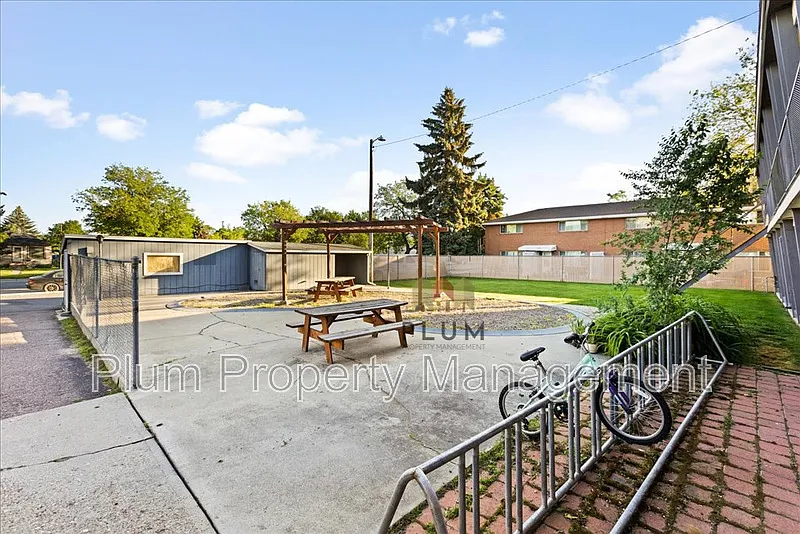1024 Stephens Ave #1