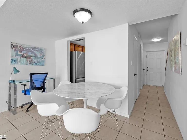 864 Courtington Ln #3 — Photo 9