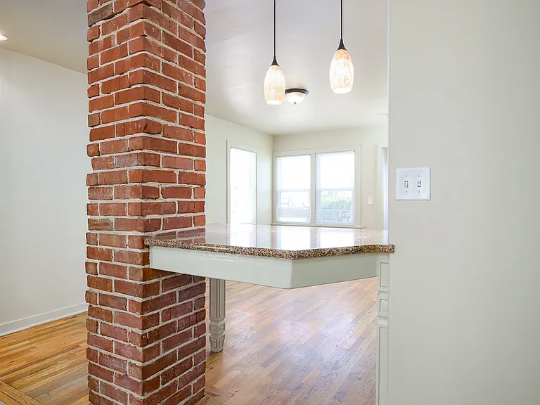 408 11th Ave S #408 — Photo 4