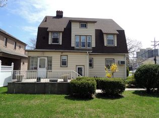 1005 Edgewood Ln, Fort Lee, NJ 07024