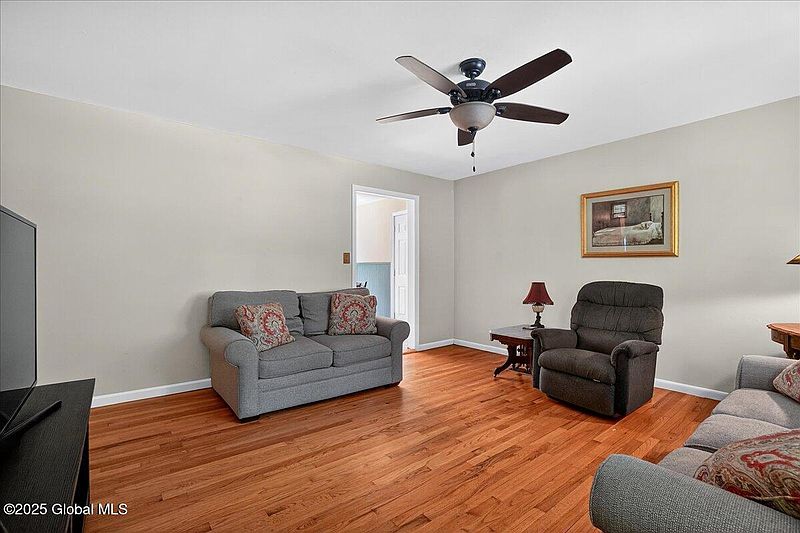 5th image of 21 Fawn Drive