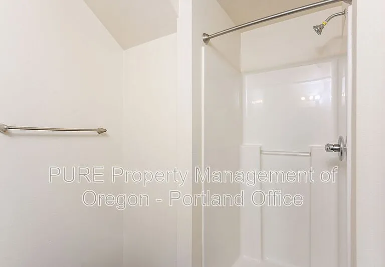 5490 SE Milwaukie Ave #105 — Photo 16