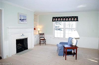 4th image of 110 Manor Brook Dr