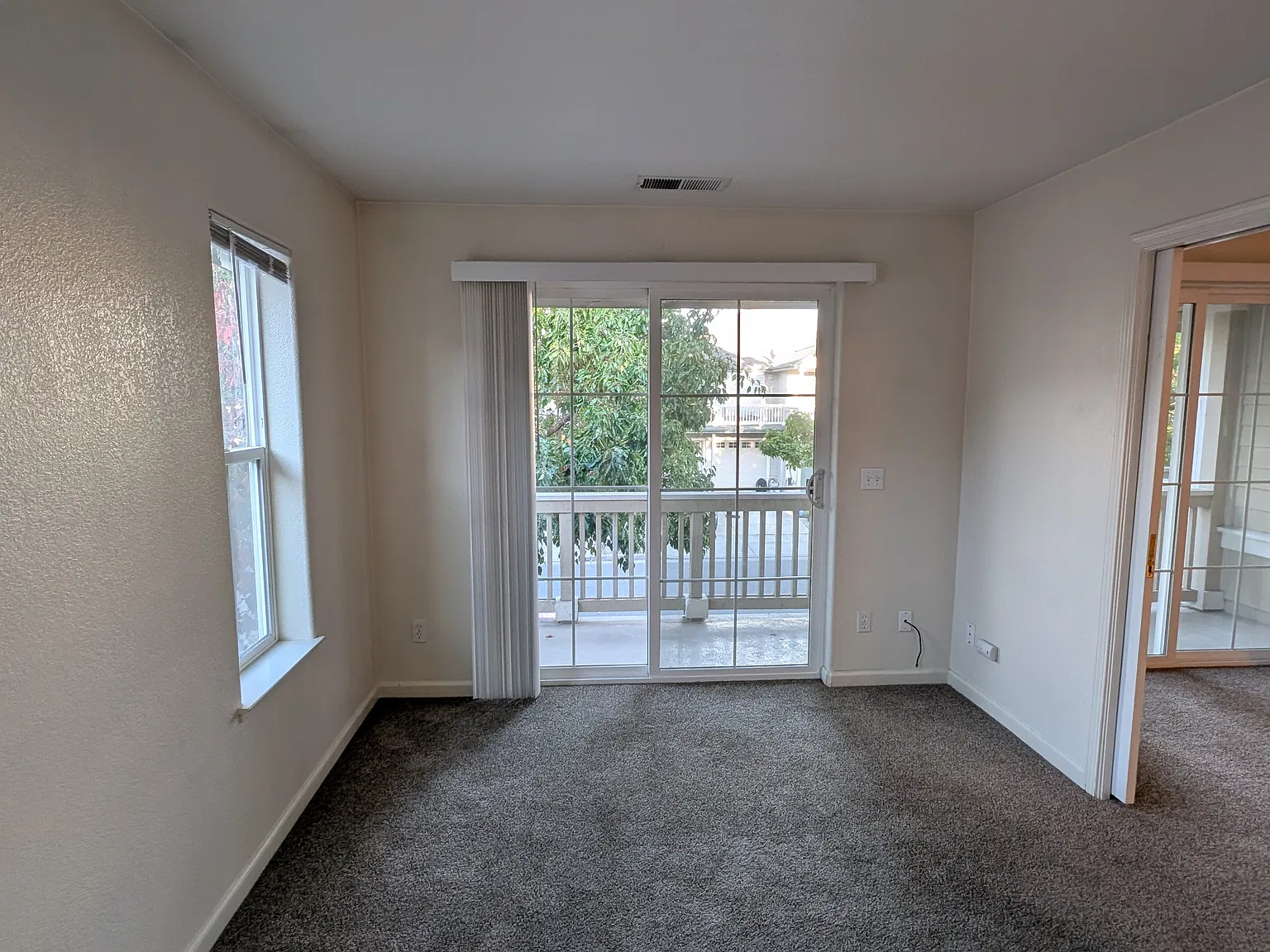 1 bed, 600 sqft, $1,600 — Photo 3
