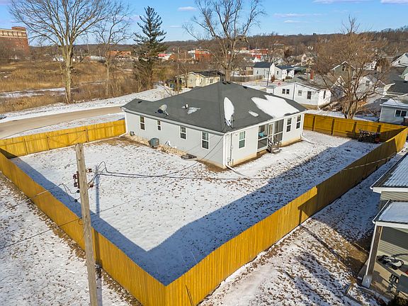 3rd image of 155 Aurora St