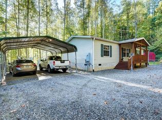 600 Camp Branch Rd, Whittier, NC 28789