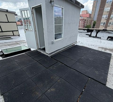 2nd image of 158 Avenue C #6