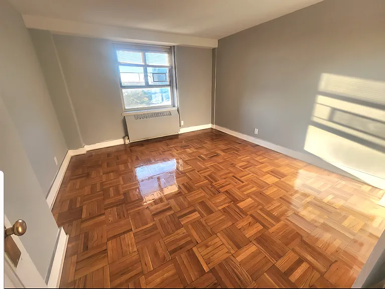 64-20 192nd St #C — Photo 10