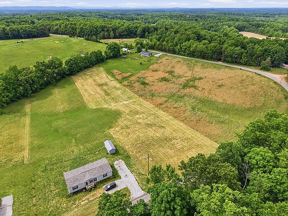 4th image of 1915 Indian Mound Rd