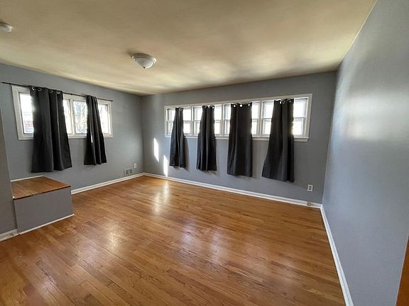 4th image of 513 Snyder Ave #1