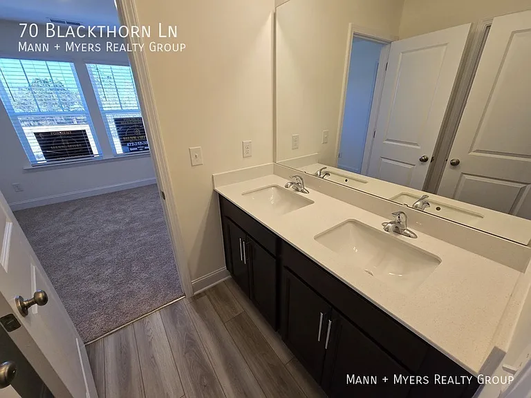 70 Blackthorn Ln — Photo 33