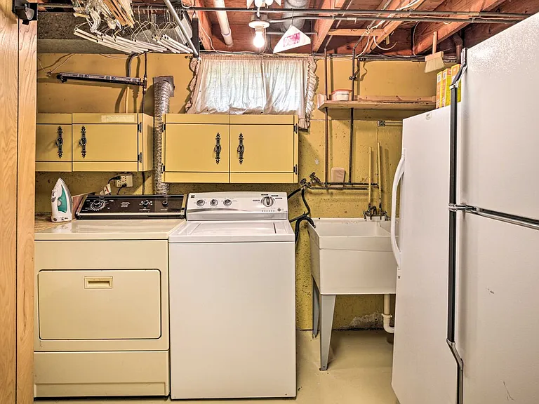 Laundry Room Cabinet