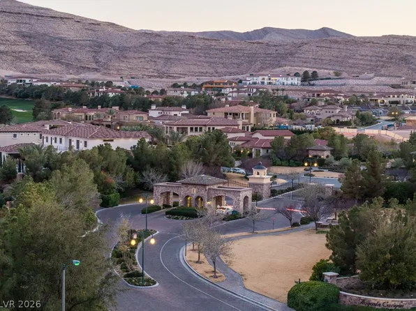 27 Olympia Canyon Way, Las Vegas, NV 89141