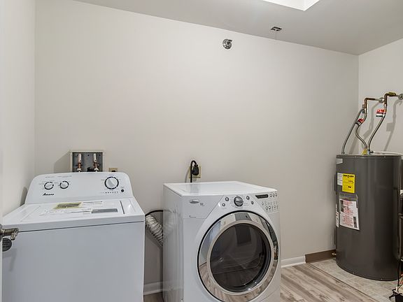 3rd image of 4600 S Packard Ave #4606