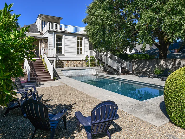 1533 Allyn Ave — Photo 1