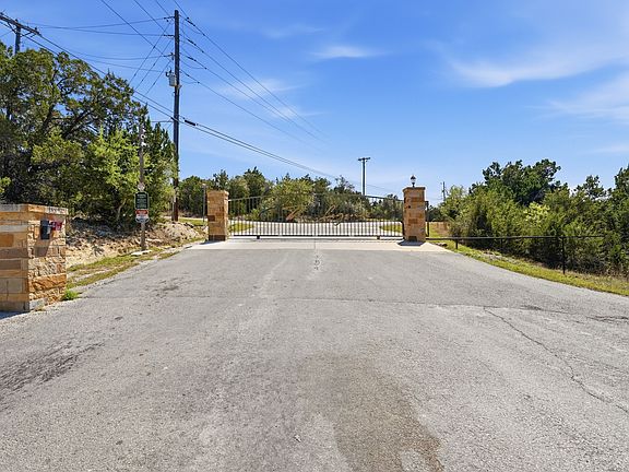 2nd image of 806 Rutherford LOT 182