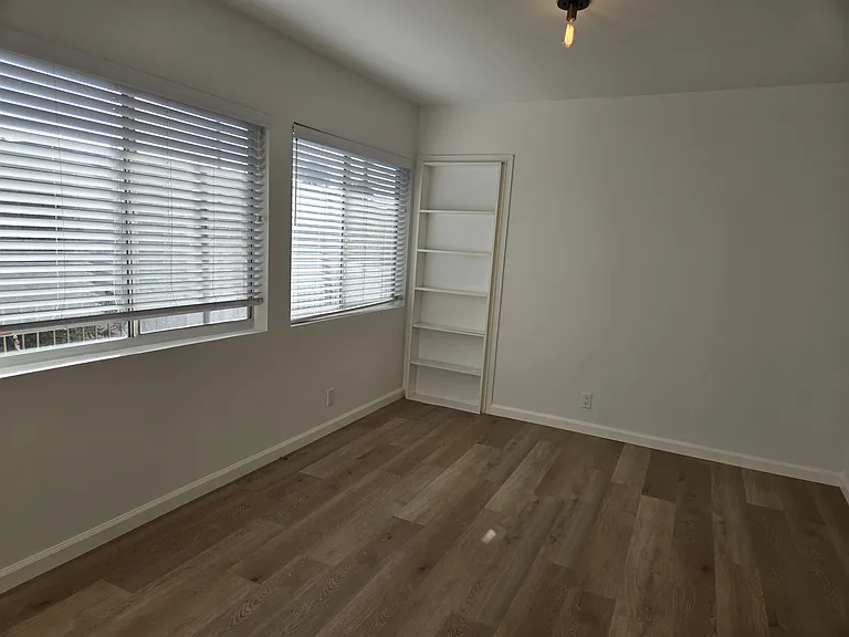 533 Brooks Ave #5 — Photo 6