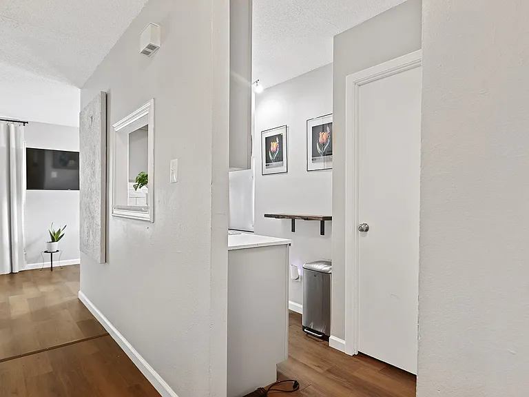 10848 Kingbee Pl #MAIN — Photo 7