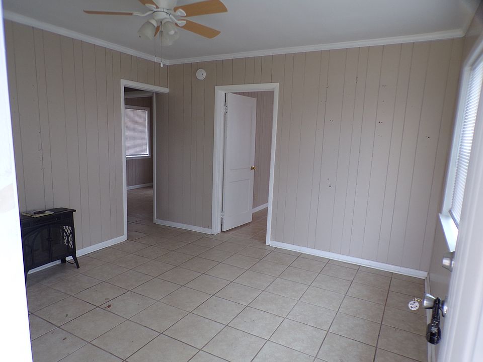 2nd image of 170 James St