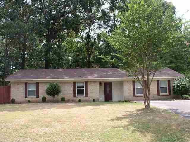 1st image of 208 Markhaven Dr