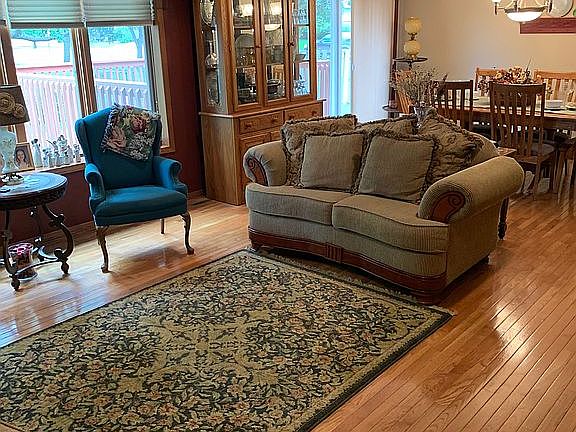 Living room/dining room