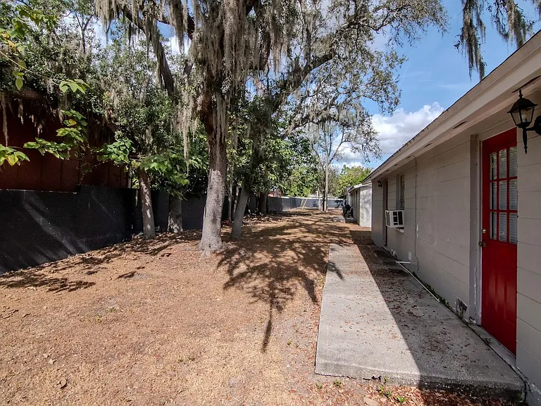 104 Karde Ln #B — Photo 12