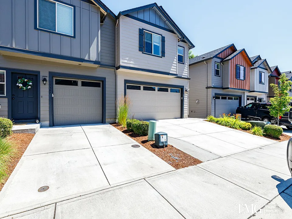 11311 NE 14th Ct