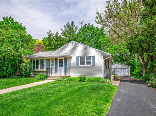 222 W Hillside Ave, Barrington, IL 60010