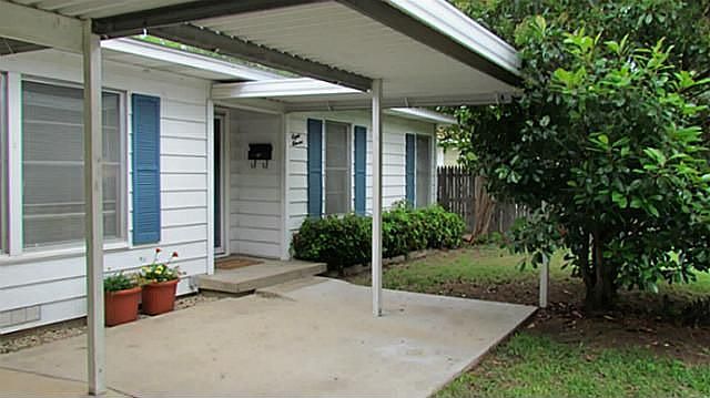 1st image of 811 Drummond Dr